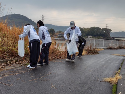諫早市道の清掃2.JPG